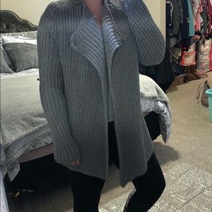 Cozy over size sweater perfect for fall